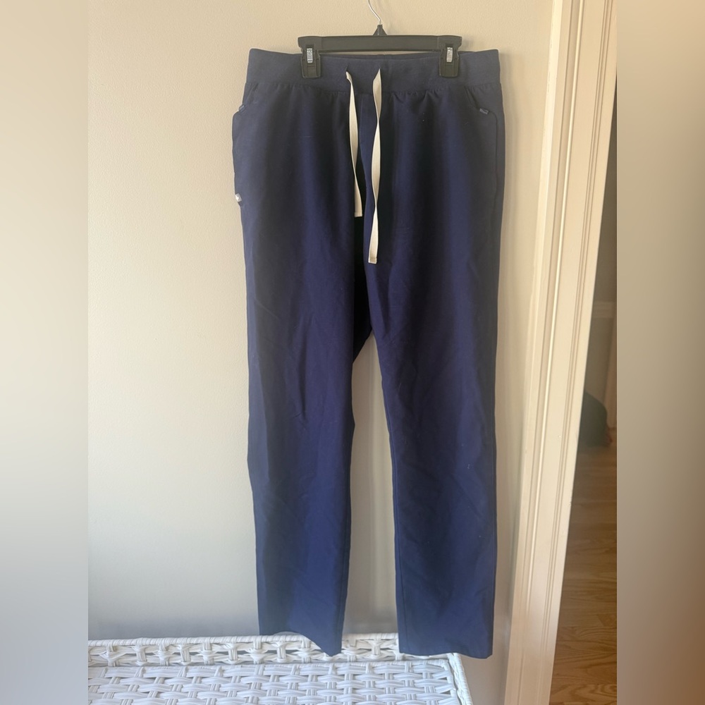 FIGS Men’s Scrub Pants size Medium M Navy Blue Straight Leg m19sw2002